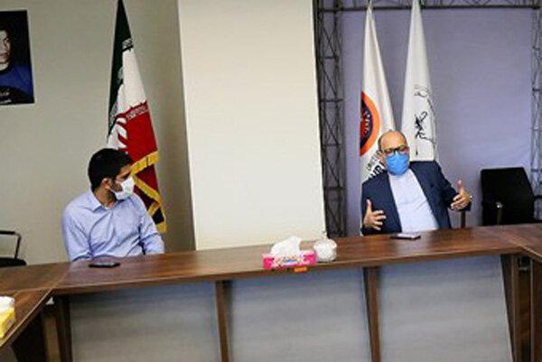 مدیرعامل استقلال به دنبال گرفتن مطالبات باشگاه از دو بانک مدیرعامل استقلال به دنبال دریافت مطالبات باشگاه از دو بانک